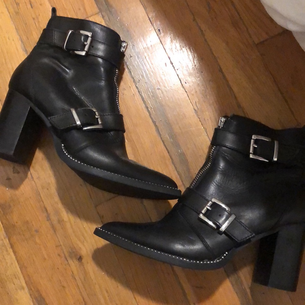 Steve Madden Halle Studded Black Bootie - Picture 4 of 4
